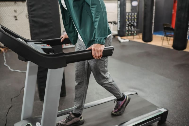 Under-Desk Treadmill vs Walking Pad: Which to Buy?